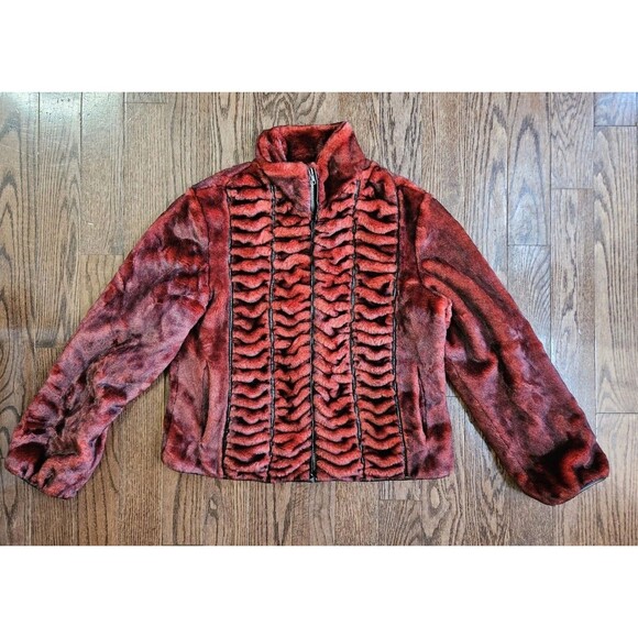 1 Madison Women's Faux Fur Coat Size Large Red Jacket - Picture 1 of 12